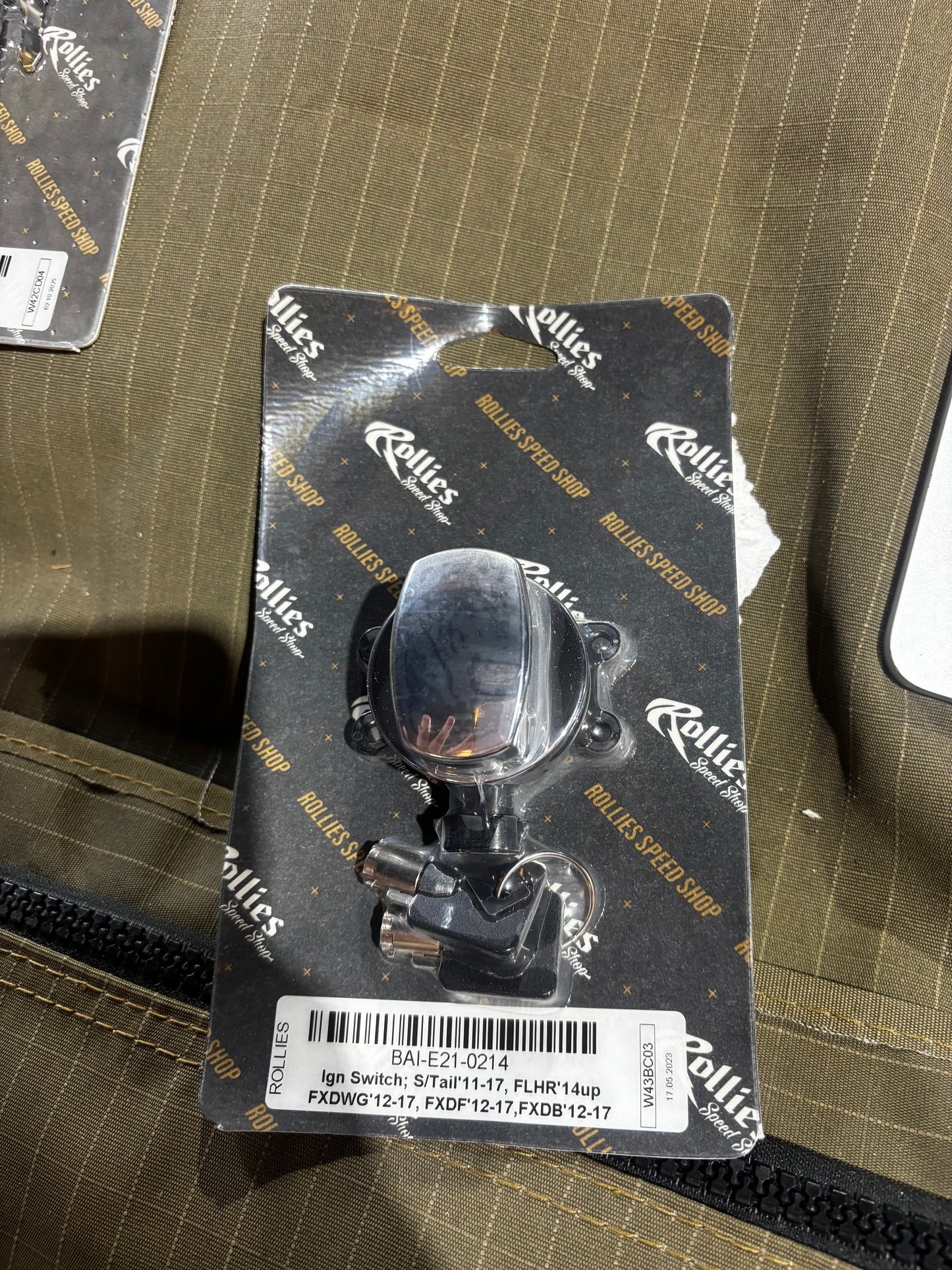 Ignition Switch - Chrome. Fits softail 2011-2017, Road King 2014up & Most Dyna Models 2012-2017