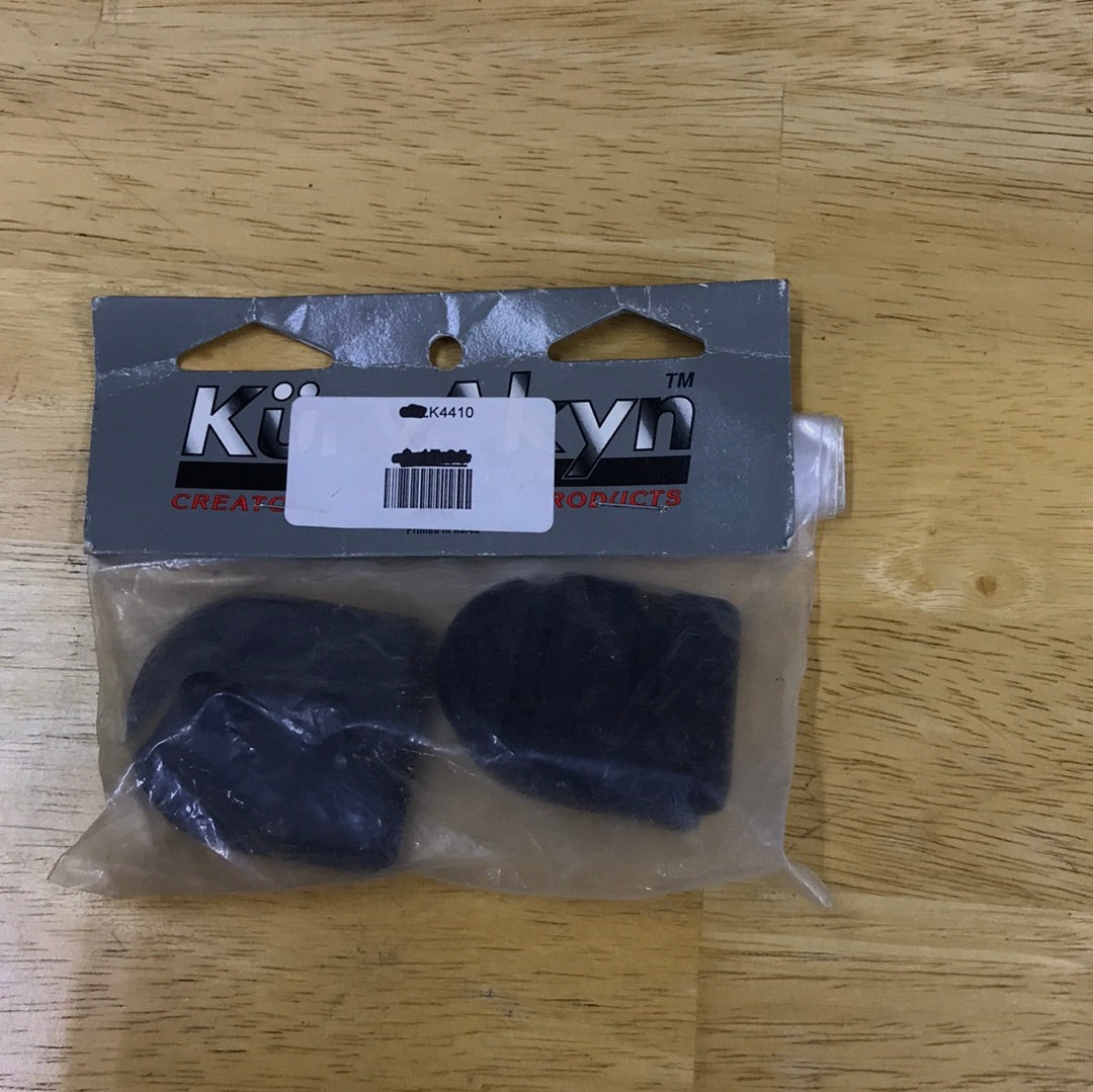 Kuryakyn 4410 retro heel pad