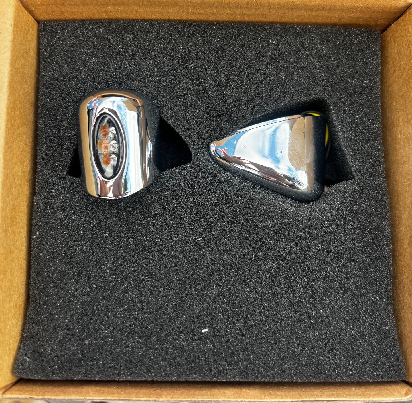 Front mini Elypse turn signals- chrome. Fits road glide 2015-2023 and low rider at 2022up