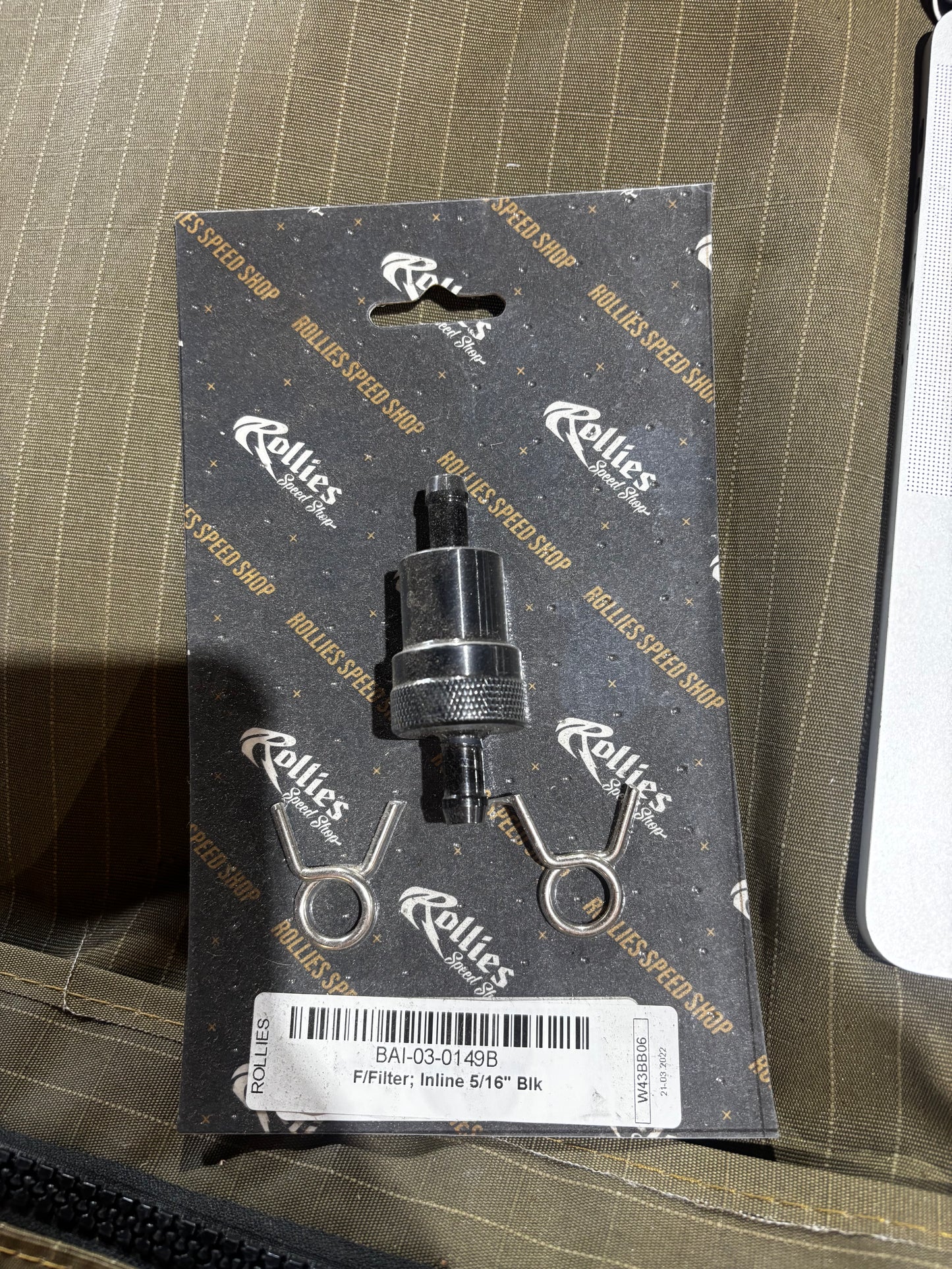 Short Inline Fuel Filter With 5/16” Hose Flitting - Black